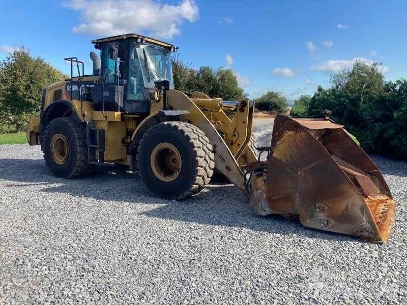 CAT 950M Фронтальные погрузчики