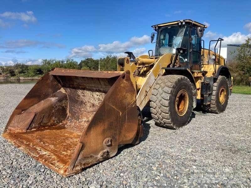 CAT 950M Фронтальные погрузчики