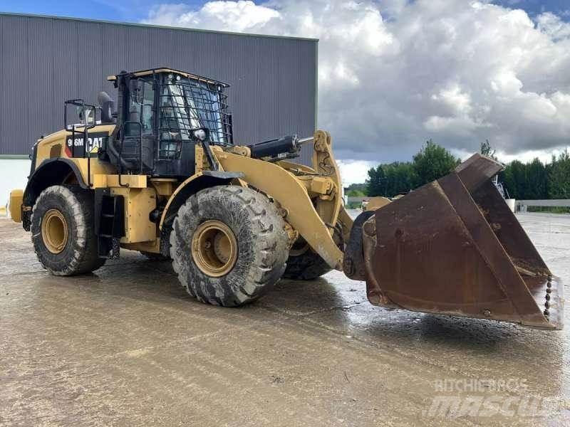 CAT 966M Фронтальные погрузчики