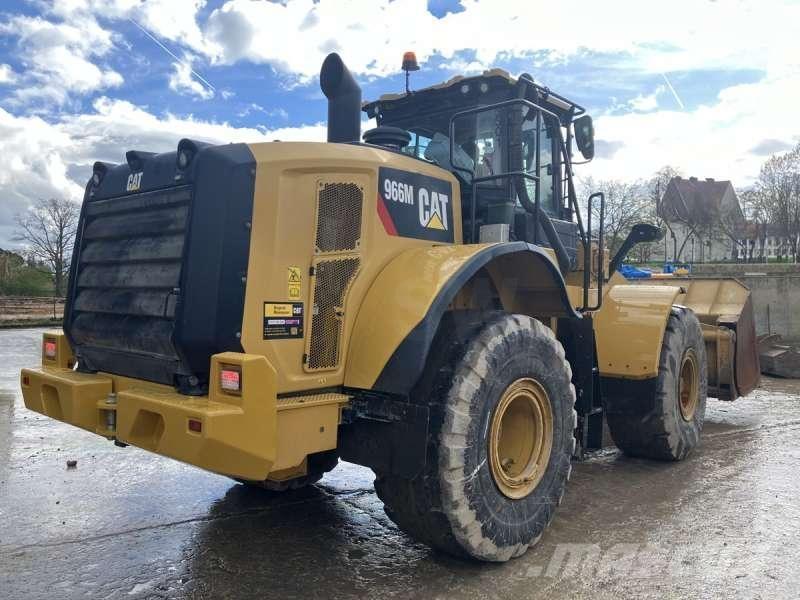 CAT 966M Фронтальные погрузчики