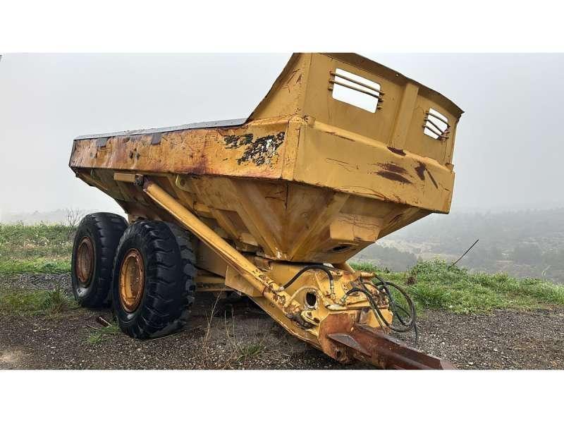 CAT D250B Самосвальные прицепы