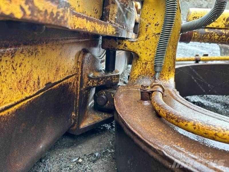 CAT D4H LGP Гусеничные бульдозеры