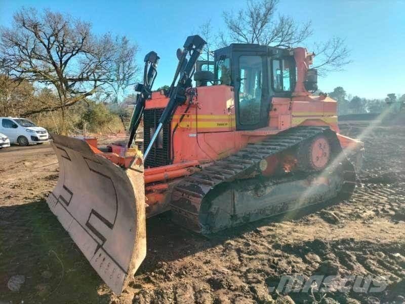 CAT D6T Гусеничные бульдозеры
