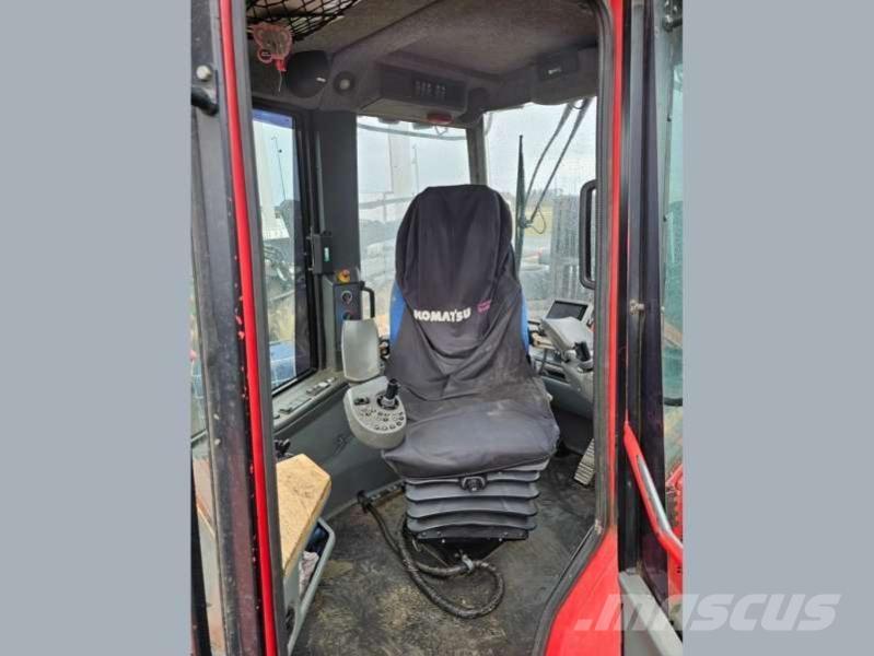 Valmet 840.4 Лесохозяйственные тракторы