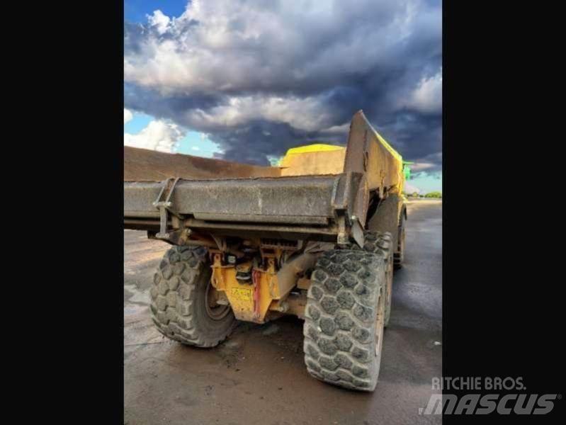 Volvo A30G Шарнирно-сочленённые самосвалы