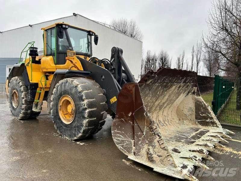 Volvo L220H Фронтальные погрузчики