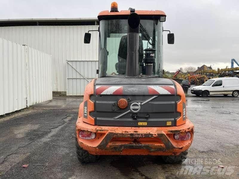 Volvo L30G Фронтальные погрузчики