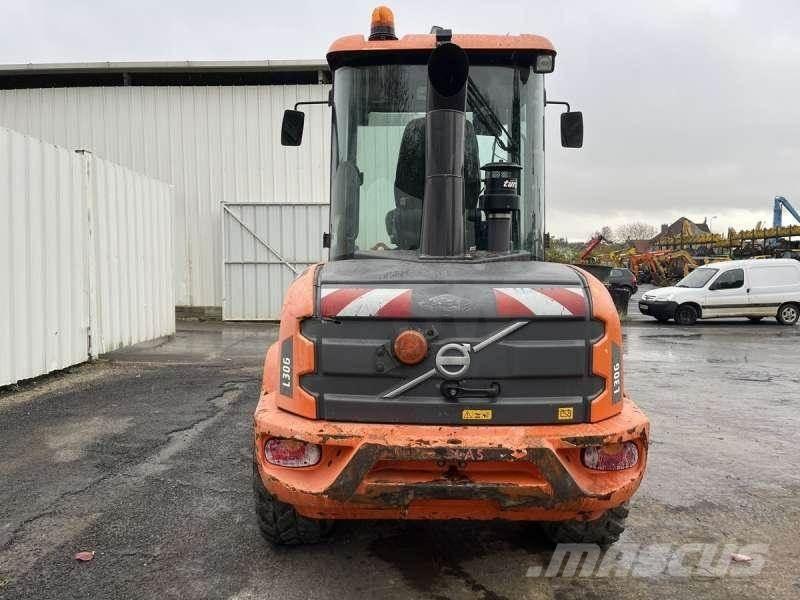 Volvo L30G Фронтальные погрузчики