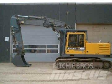 Åkerman EC230B Гусеничные экскаваторы