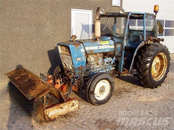 Ford 2000 Трактора
