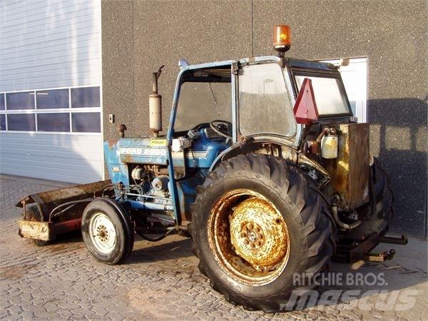 Ford 2000 Трактора