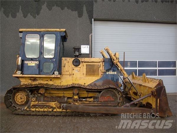 Hanomag D680E Гусеничные бульдозеры