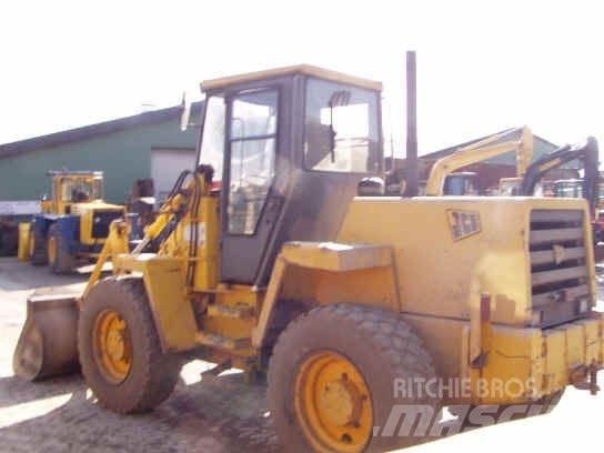 JCB 410 Фронтальные погрузчики