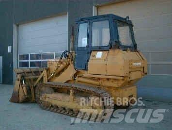 Komatsu D53S Гусеничные фронтальные погрузчики
