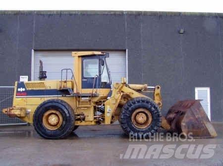 Komatsu WA450-1 Фронтальные погрузчики