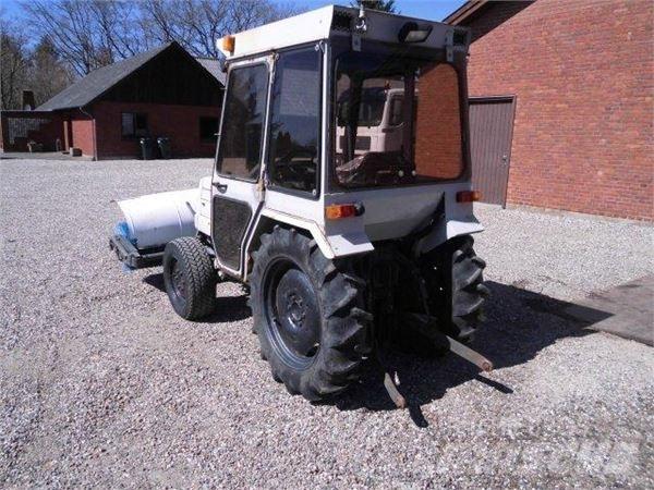 Mitsubishi 280 Трактора