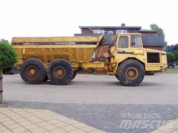Volvo A25 Шарнирно-сочленённые самосвалы
