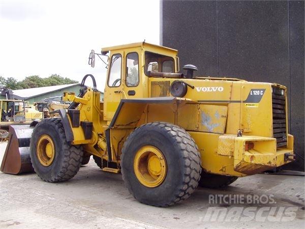 Volvo L120 Фронтальные погрузчики
