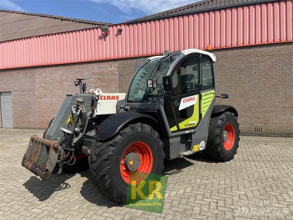 CLAAS Scorpion Сельскохозяйственные телескопические погрузчики