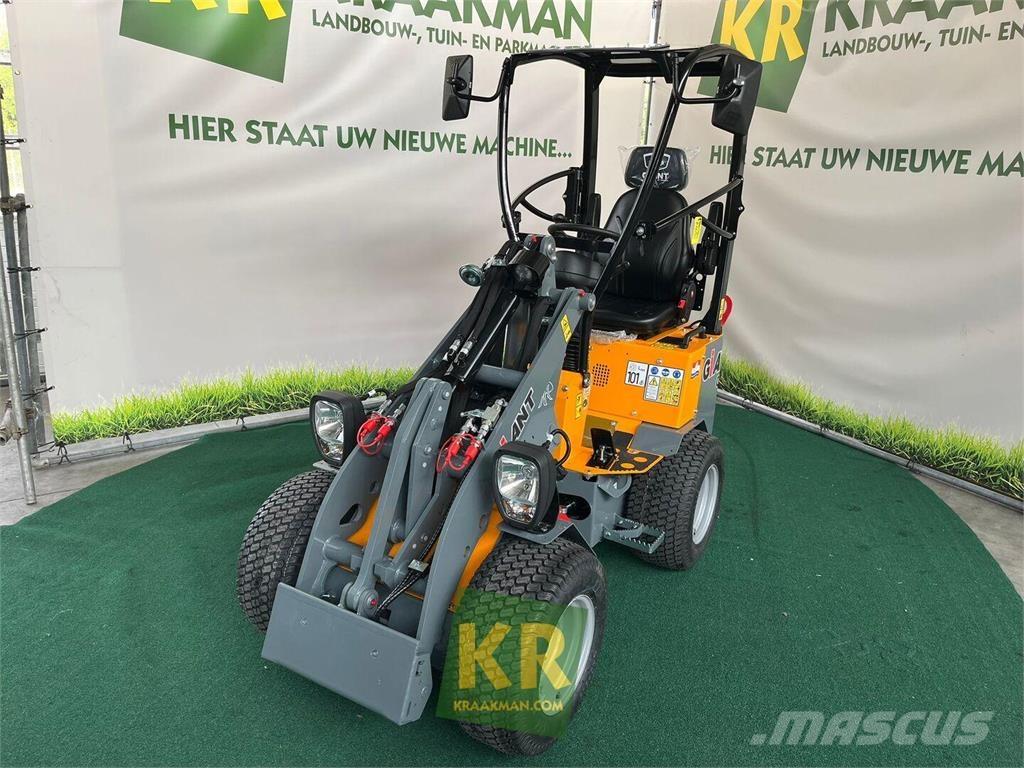 GiANT G1200 Трактора с фронтальным погрузчиком