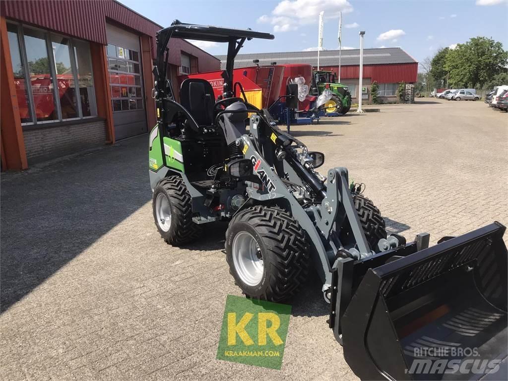 GiANT G2200E Трактора с фронтальным погрузчиком
