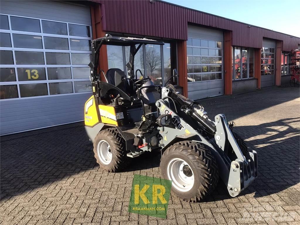 GiANT G2200E Трактора с фронтальным погрузчиком