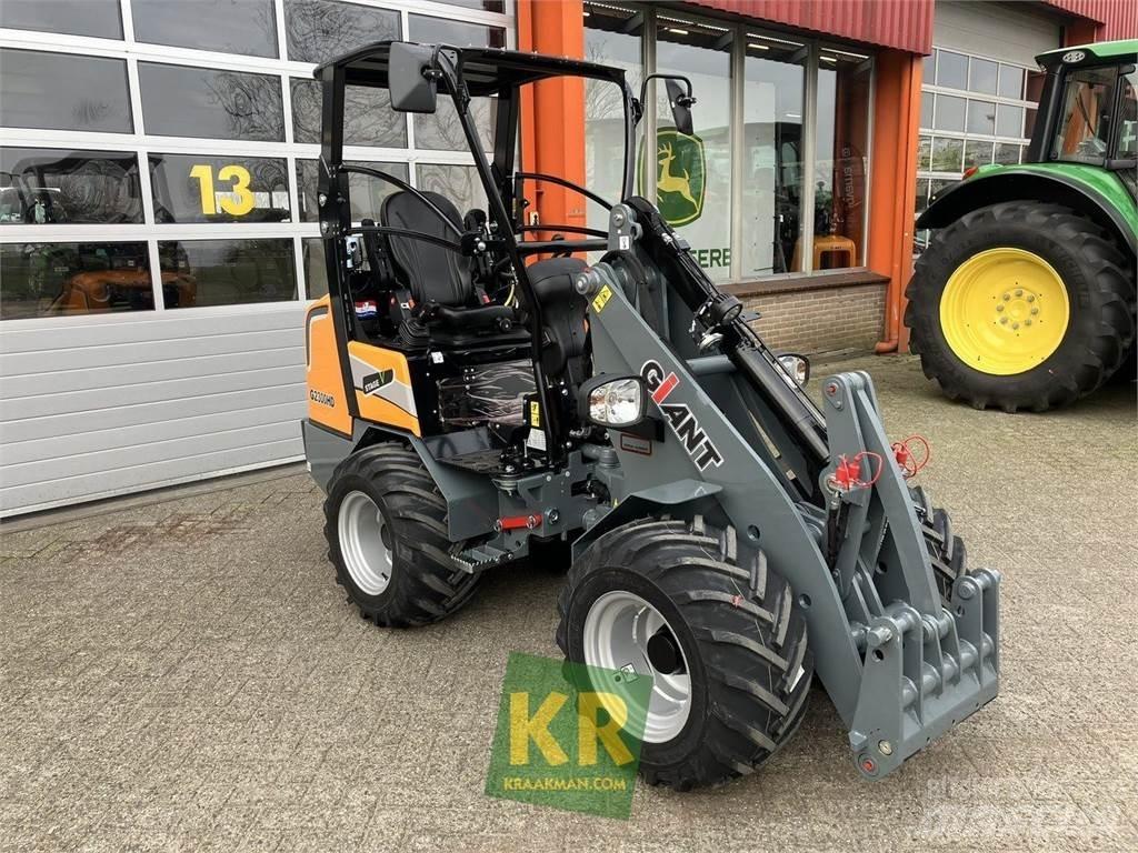 GiANT G2300 Трактора с фронтальным погрузчиком