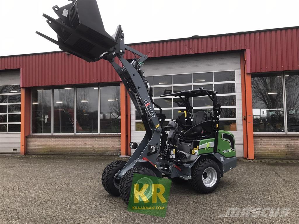 GiANT G2700E Трактора с фронтальным погрузчиком