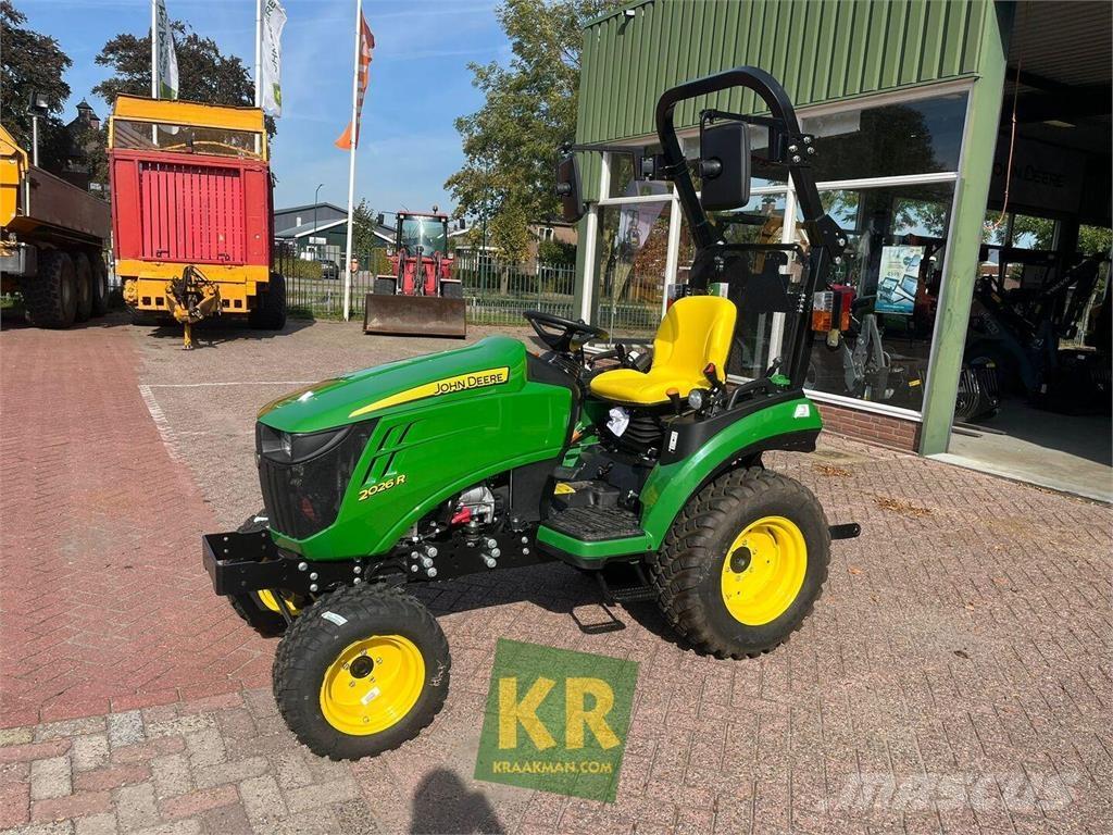 John Deere 2026R Коммунальные тракторы