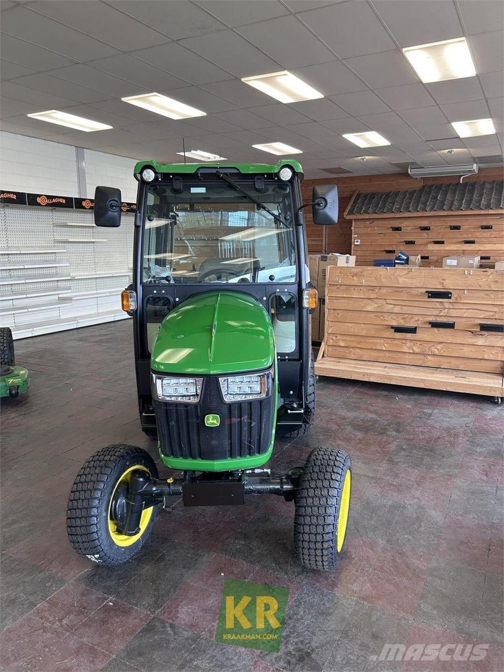 John Deere 2032R Коммунальные тракторы