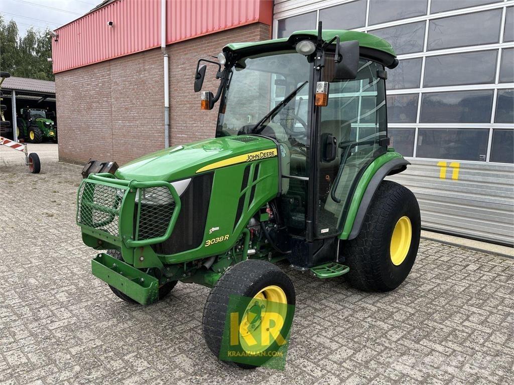John Deere 3038R Коммунальные тракторы