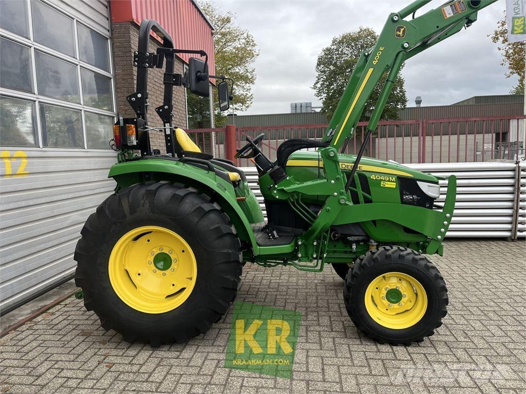 John Deere 4049M Коммунальные тракторы