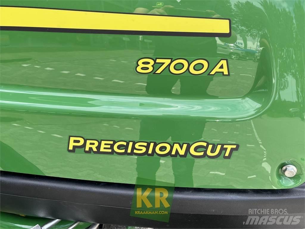 John Deere 8700A Газонокосилки