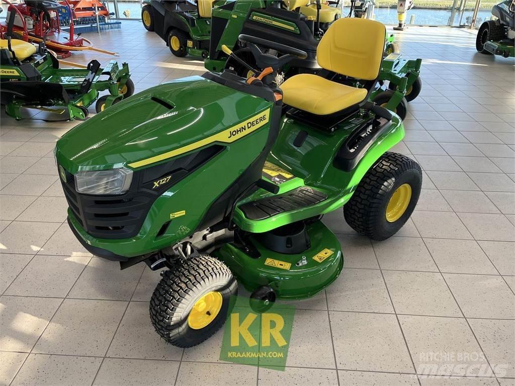 John Deere X127 Самоходные газонокосилки