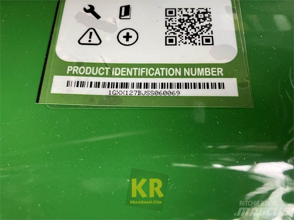 John Deere X127 Самоходные газонокосилки