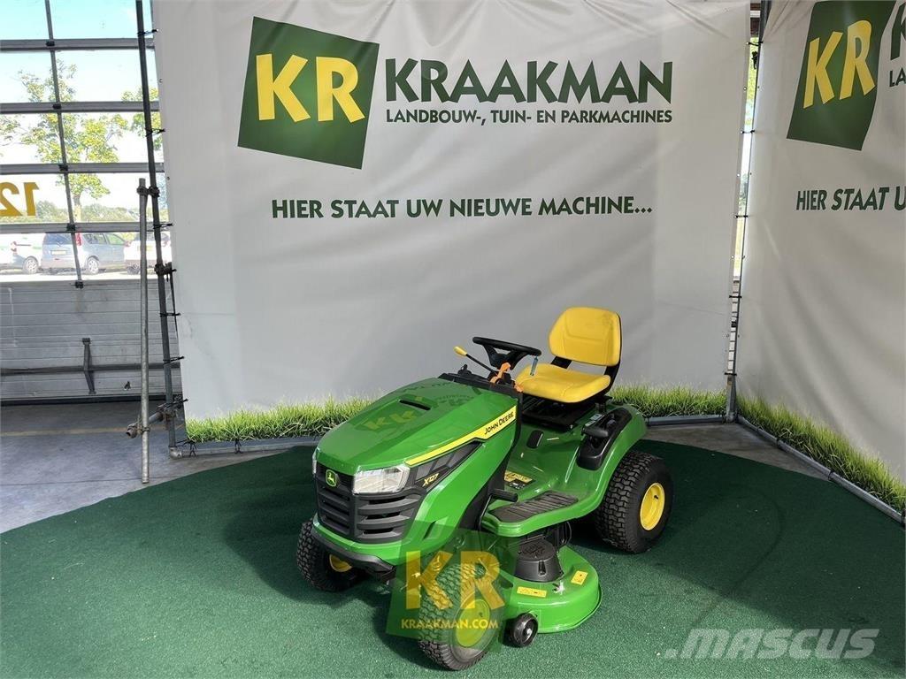John Deere X127 Самоходные газонокосилки