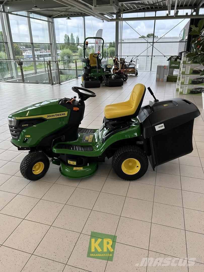 John Deere X147R Самоходные газонокосилки