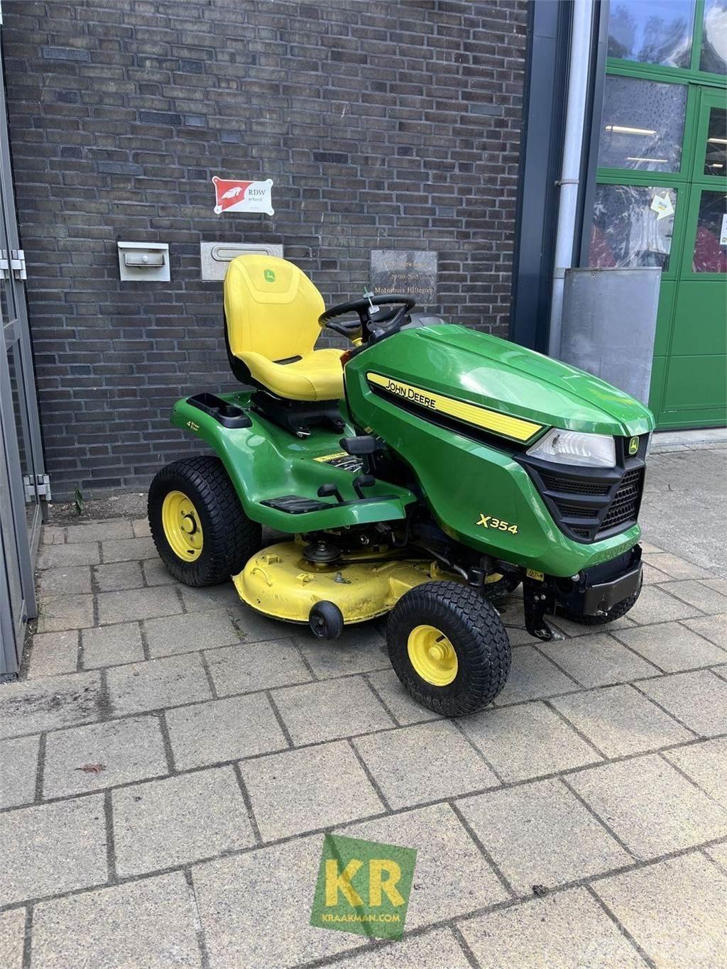 John Deere X354 Самоходные газонокосилки