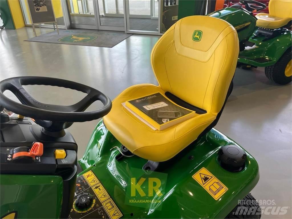 John Deere X380 Самоходные газонокосилки