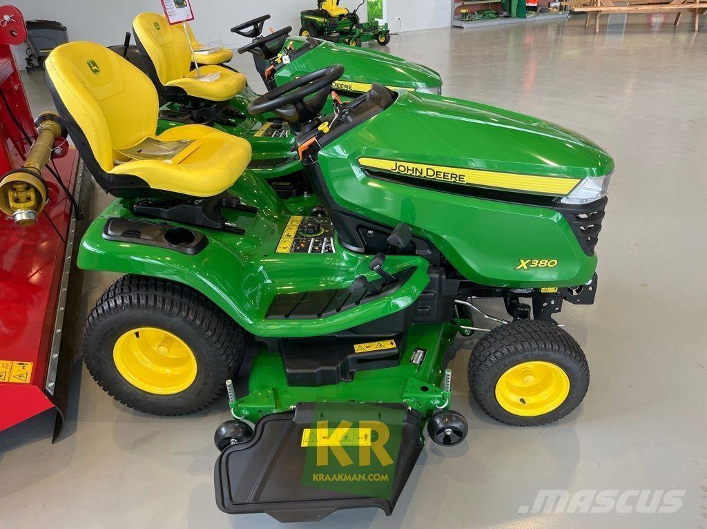 John Deere X380 Самоходные газонокосилки