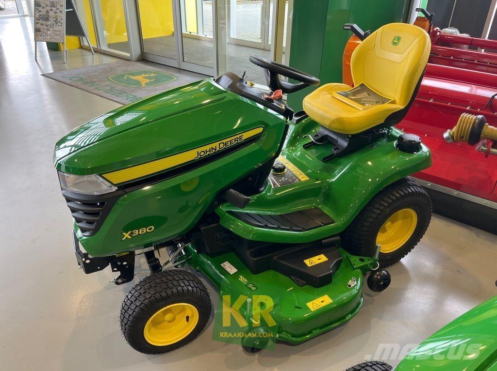 John Deere X380 Самоходные газонокосилки