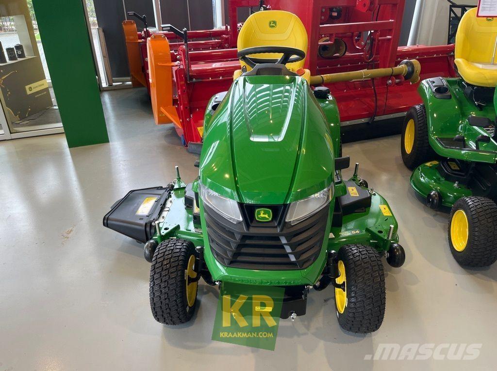 John Deere X380 Самоходные газонокосилки
