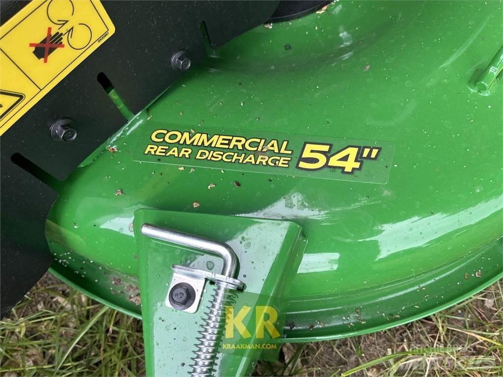 John Deere X950R Самоходные газонокосилки