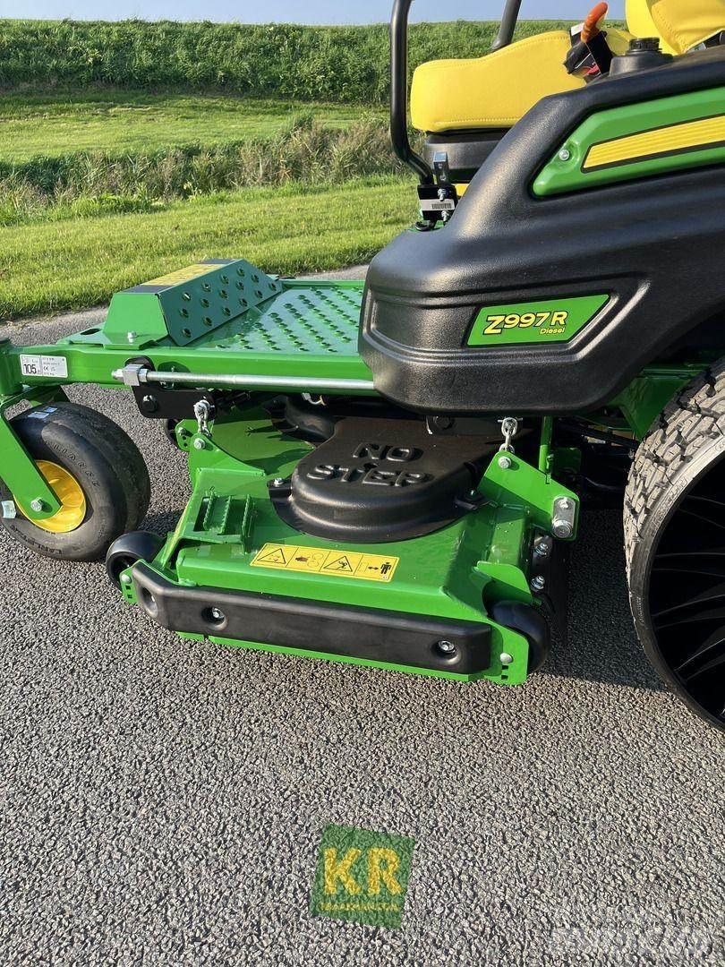 John Deere Z997R Самоходные газонокосилки