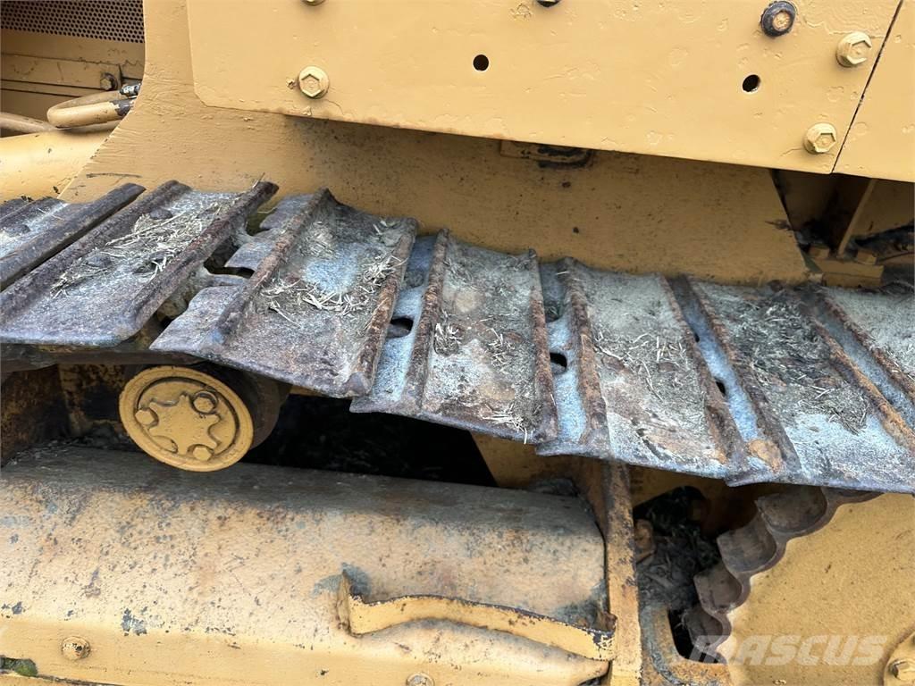 CASE 1155D Гусеничные фронтальные погрузчики