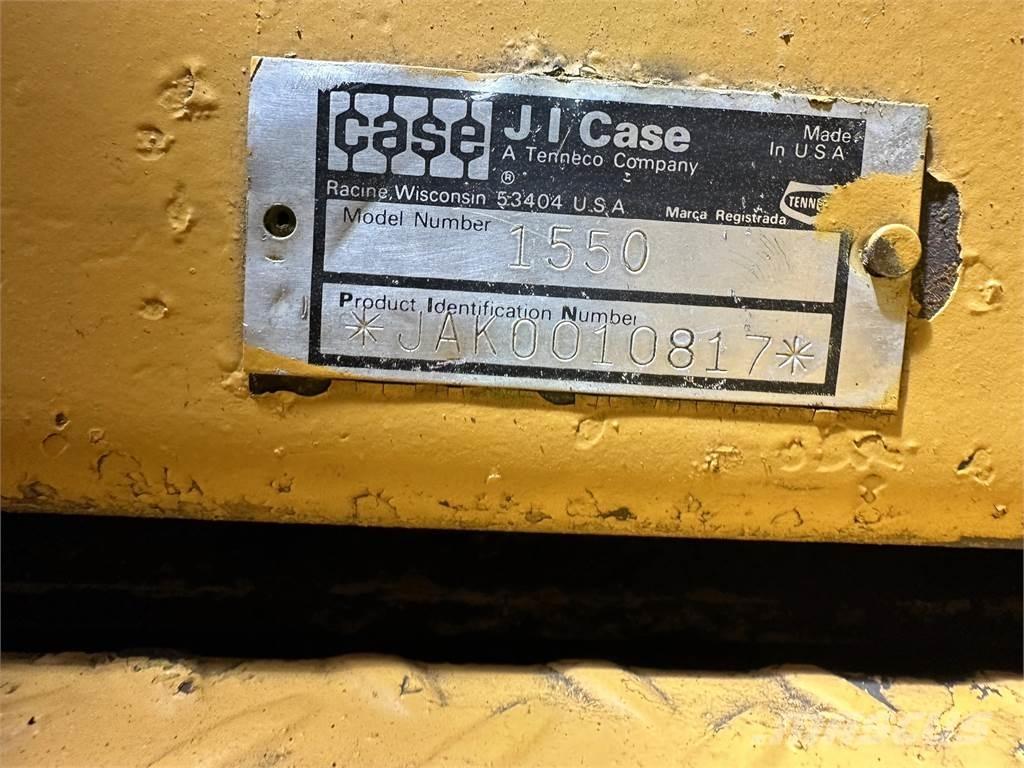 CASE 1550 Гусеничные бульдозеры