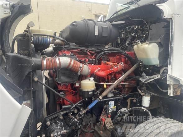 Kenworth T660 Седельные тягачи
