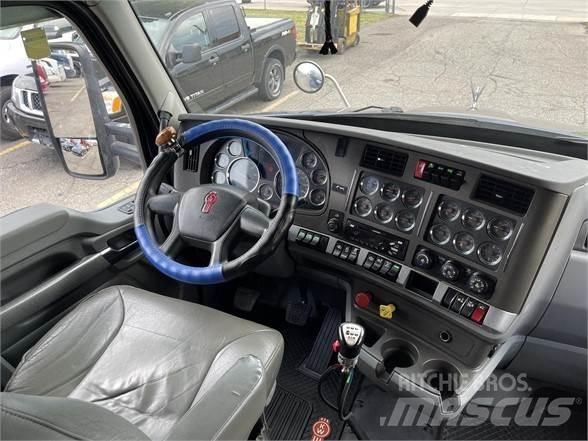 Kenworth T680 Седельные тягачи