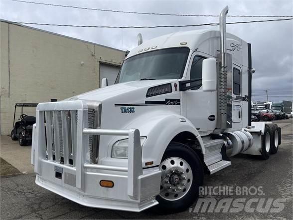 Kenworth T880 Седельные тягачи