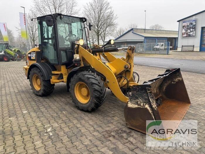 CAT 908 Фронтальные погрузчики